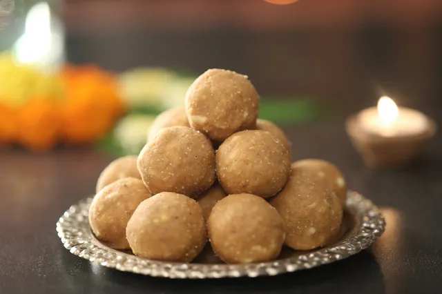 Khoya Kaju Ladoo